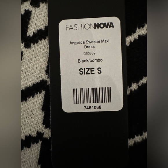 •Angelica Sweater Maxi Dress• - Picture 6 of 6